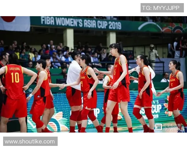 成都排球队与上海排球队赛后状态分析与复盘总结